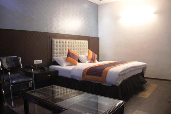 โซฮานาพาเลซ Hotel นิวเดลี ภายนอก รูปภาพ